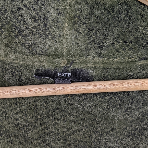 Fate Fuzzy Camo Cardigan - Picture 5 of 6